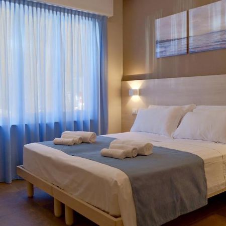 Pianomare Riviera Apartments And Rooms 임페리아 외부 사진