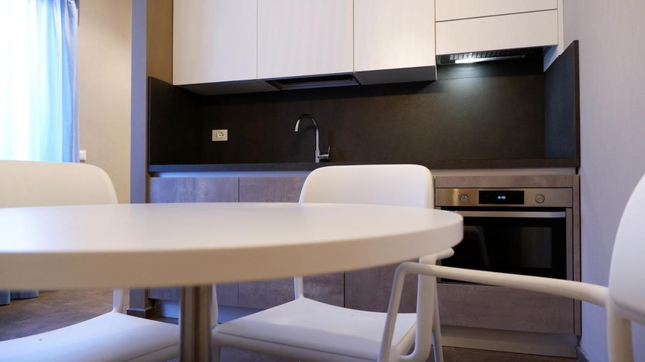 Pianomare Riviera Apartments And Rooms 임페리아 외부 사진