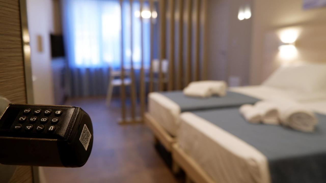 Pianomare Riviera Apartments And Rooms 임페리아 외부 사진