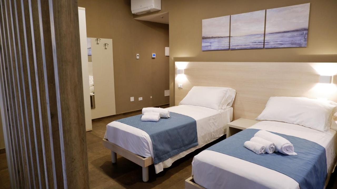 Pianomare Riviera Apartments And Rooms 임페리아 외부 사진