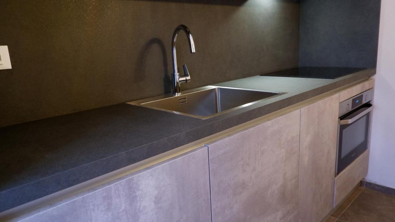Pianomare Riviera Apartments And Rooms 임페리아 외부 사진