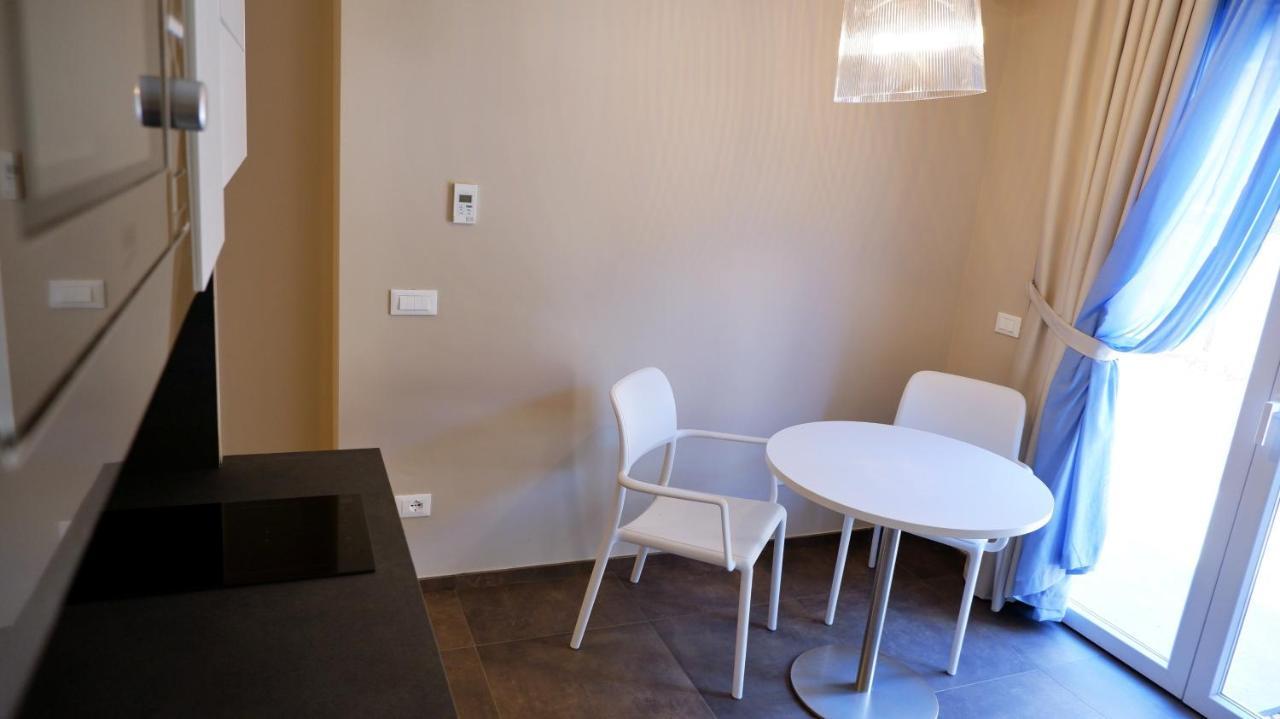 Pianomare Riviera Apartments And Rooms 임페리아 외부 사진