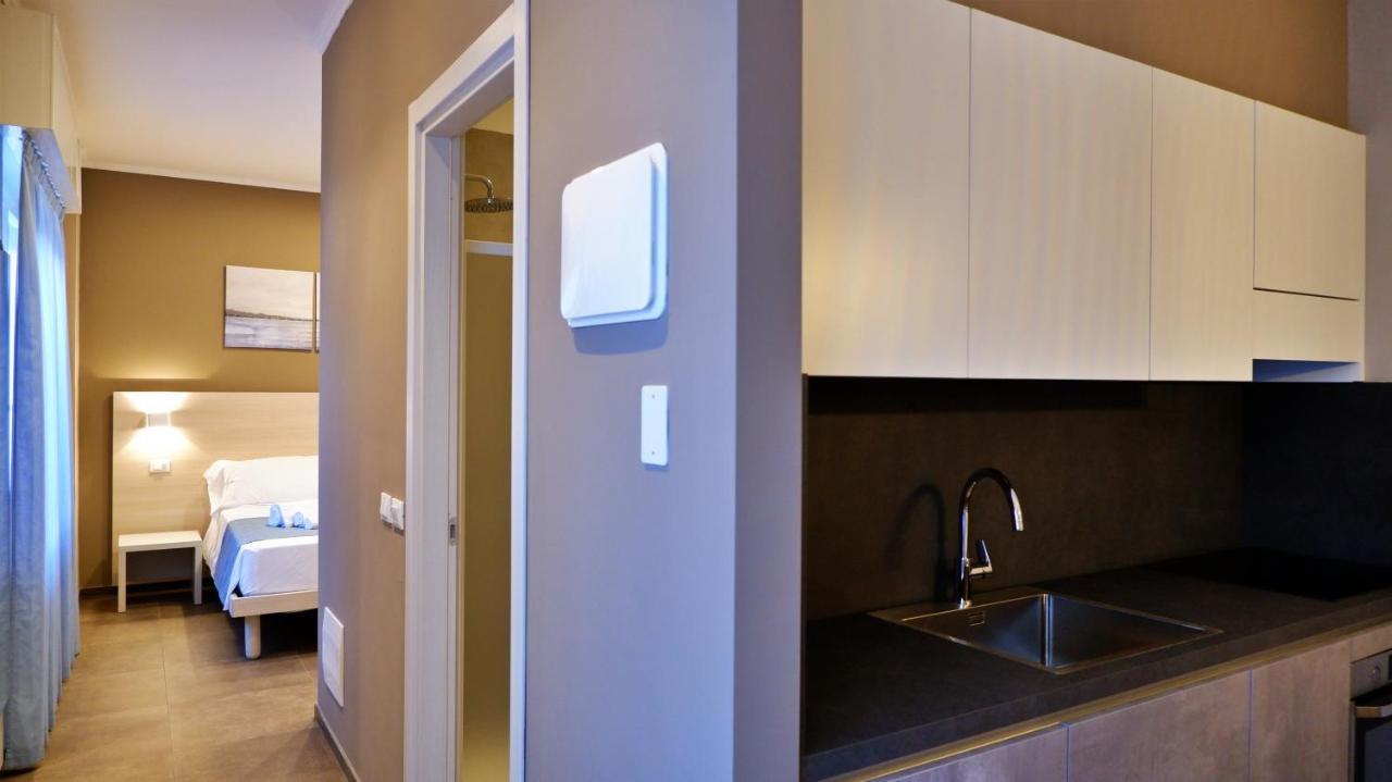 Pianomare Riviera Apartments And Rooms 임페리아 외부 사진