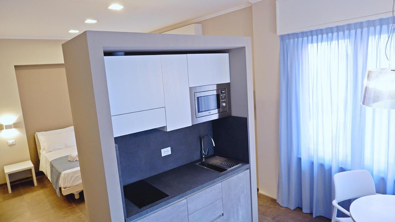 Pianomare Riviera Apartments And Rooms 임페리아 외부 사진