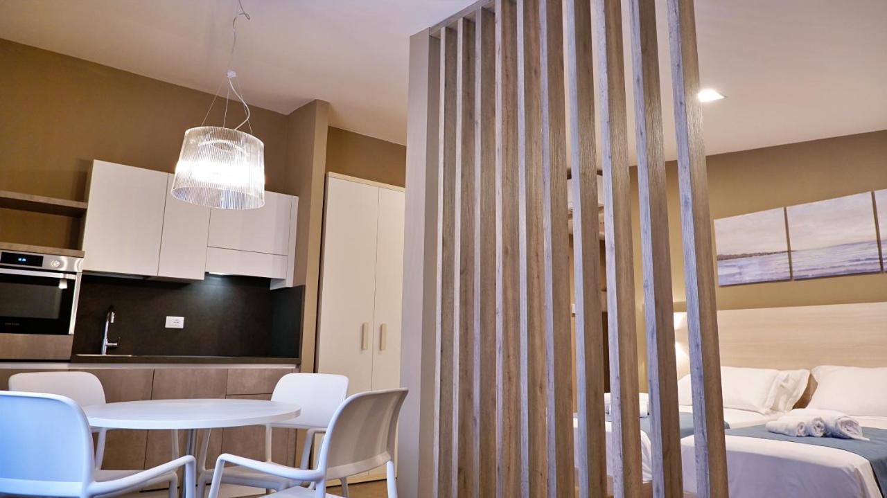 Pianomare Riviera Apartments And Rooms 임페리아 외부 사진