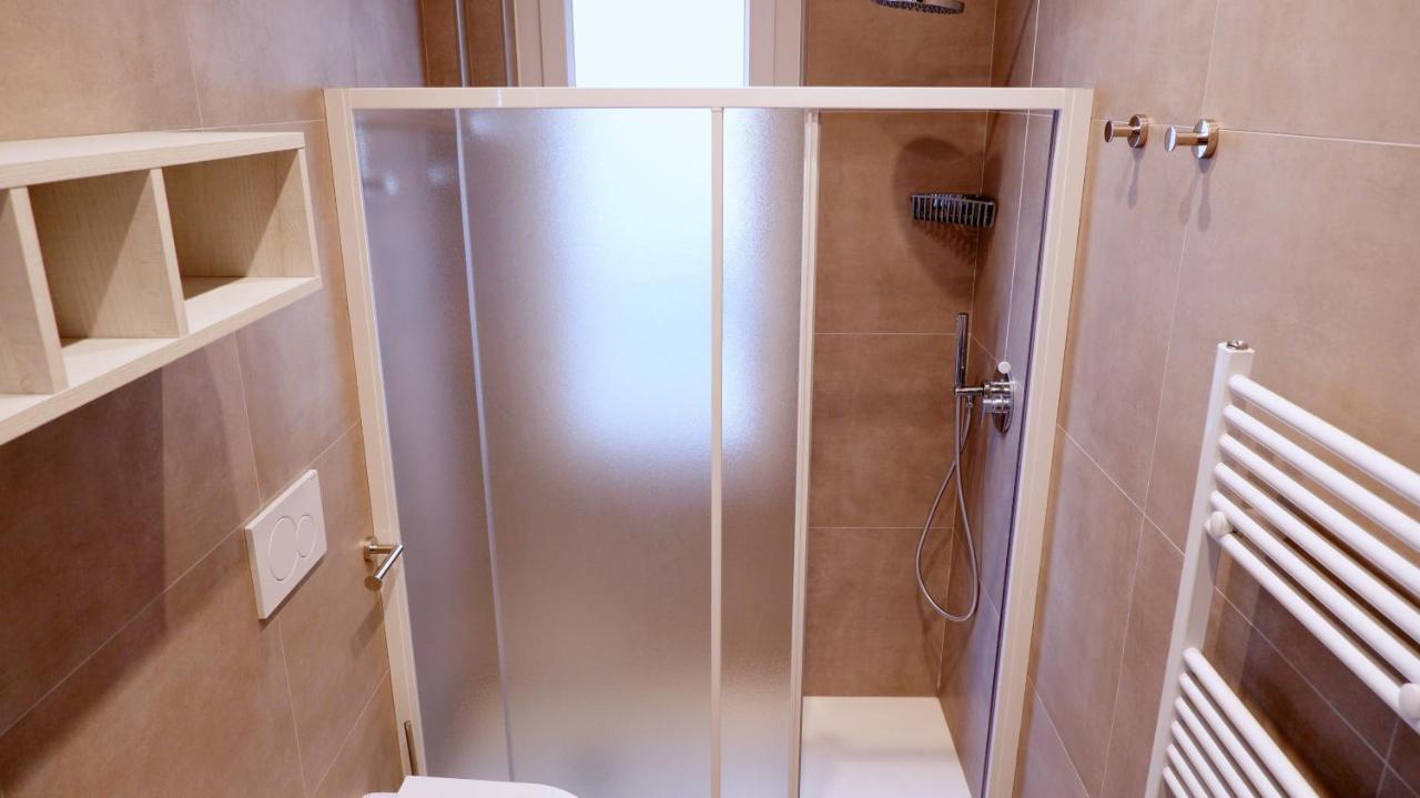 Pianomare Riviera Apartments And Rooms 임페리아 외부 사진