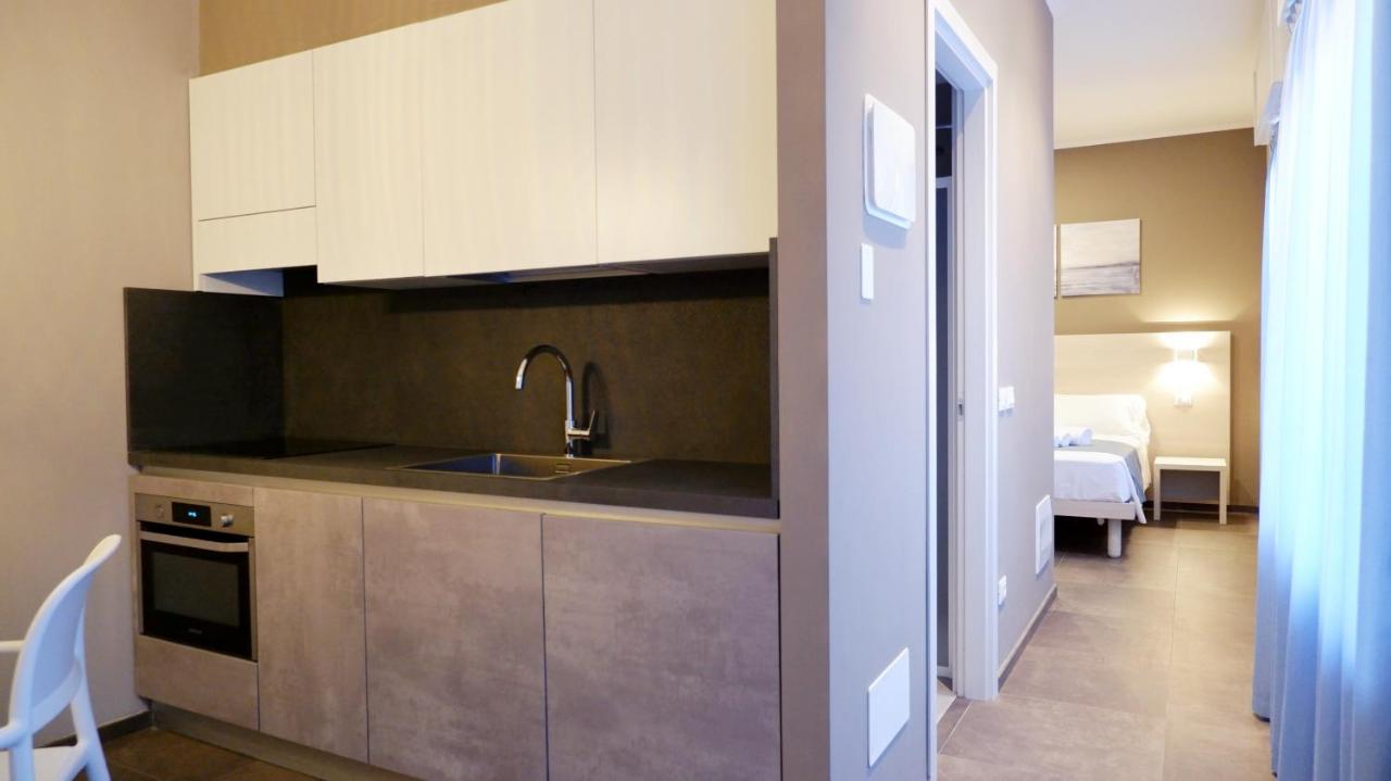 Pianomare Riviera Apartments And Rooms 임페리아 외부 사진