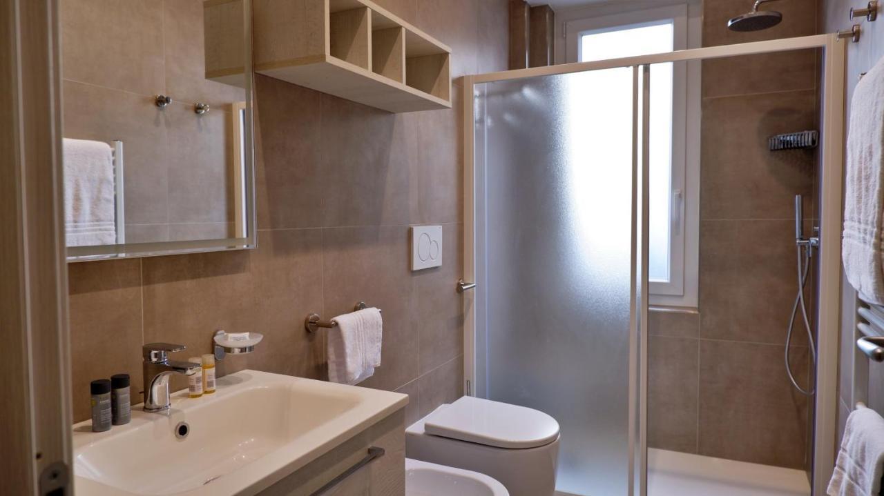 Pianomare Riviera Apartments And Rooms 임페리아 외부 사진