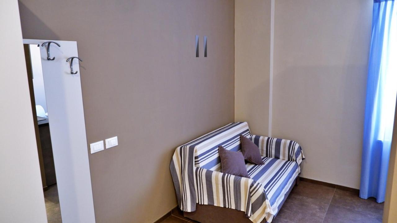 Pianomare Riviera Apartments And Rooms 임페리아 외부 사진